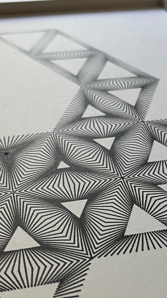 ma047 - trivoidal (wht)